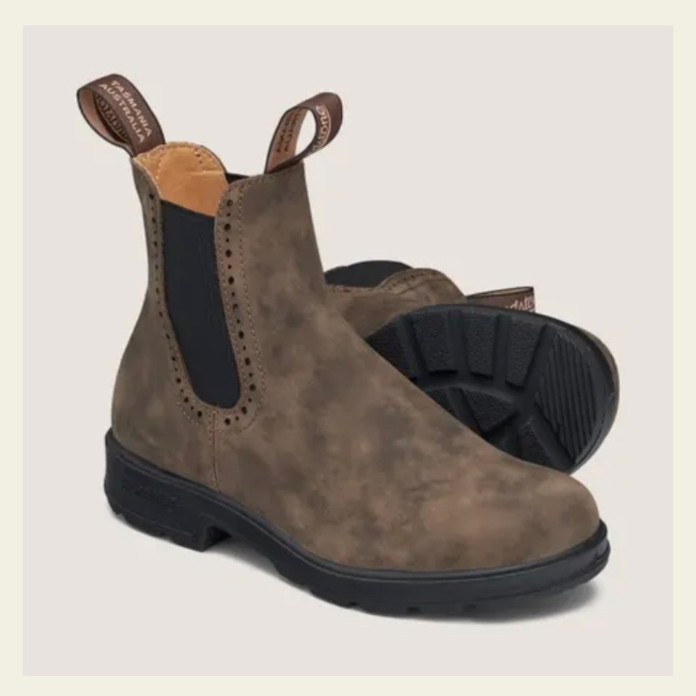 ✨NWT High Top Blundstone Boots - #1351✨